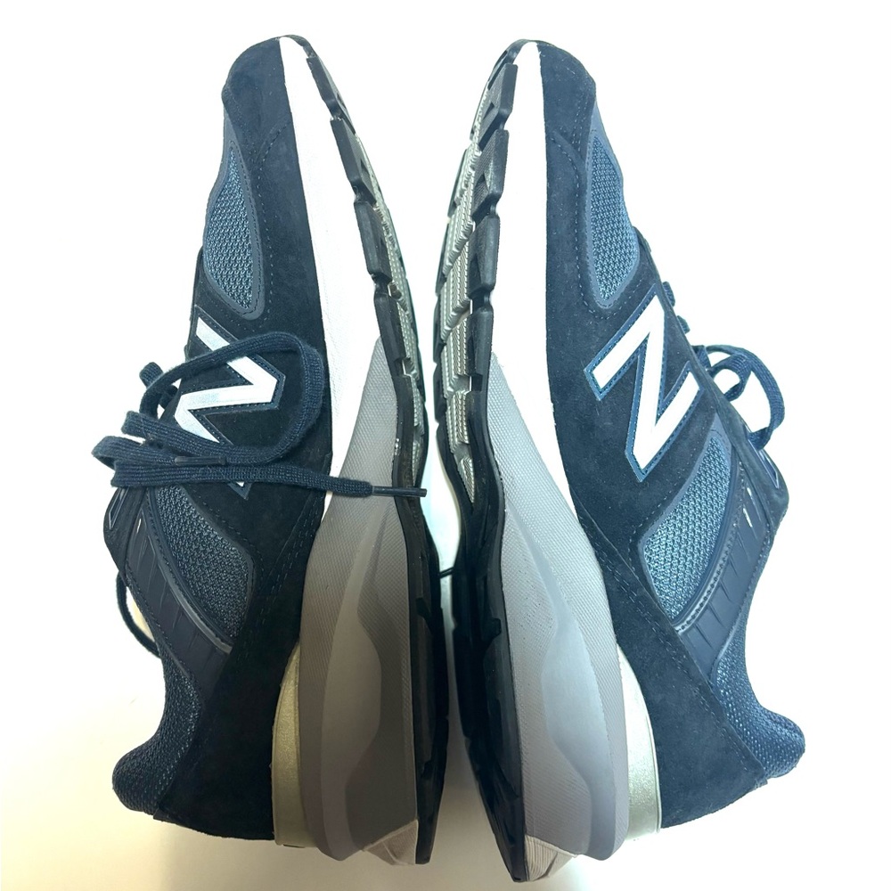 New Balance Men's Navy and Gray Sneakers 10.5 worn once